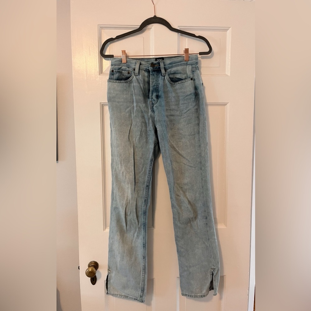 Urban Outfitters BDG relaxed straight denim jeans in size 25